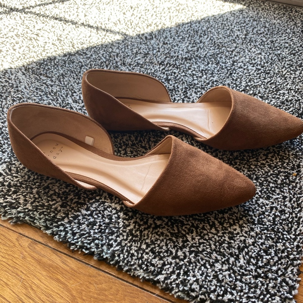 Brown Flats “A New Day” size 9